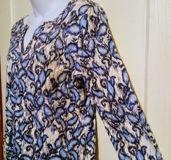 🛍️ BUNDLE ONLY🛍️KIM ROGERS LADIES BLUE AND WHITE LONG SLEEVE TOP - Picture 4 of 8